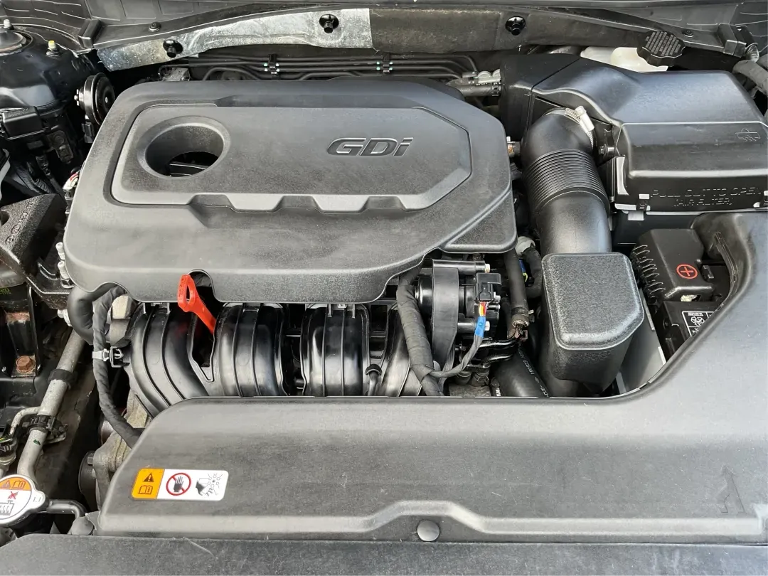 2016 Hyundai Sonata Sport (5NPE34AF2GH) with an 2.4L L4 DOHC 16V engine, 6-Speed Automatic transmission, located at 401 Woodman Dr, Riverside, OH, 45431, (937) 908-9800, 39.760899, -84.123421 - ### Unlock Your Journey with the 2016 Hyundai Sonata Sport at Advantage Car and Credit - Fairborn<br /> <br /> Are you in the market for a vehicle that can effortlessly transition from daily commutes to weekend getaways? Look no further than the 2016 Hyundai Sonata Sport, available now at Advantage - Photo#11