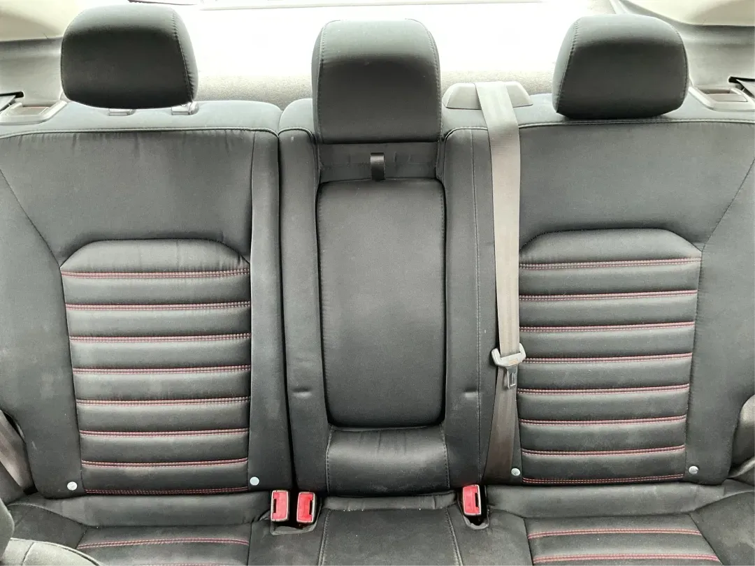 2016 Ford Fusion SE (3FA6P0HD1GR) with an Other engine, located at 1230 East Main St, Xenia, OH, 45385, (937) 908-9800, 39.688026, -83.910172 - **Experience Style and Comfort with the 2016 Ford Fusion SE at Advantage Car and Credit in Fairborn, OH!**<br /> <br /> Are you looking for a versatile sedan that fits seamlessly into your busy lifestyle? Whether you're a commuter tackling daily traffic, a growing family seeking comfort on the road, - Photo#14