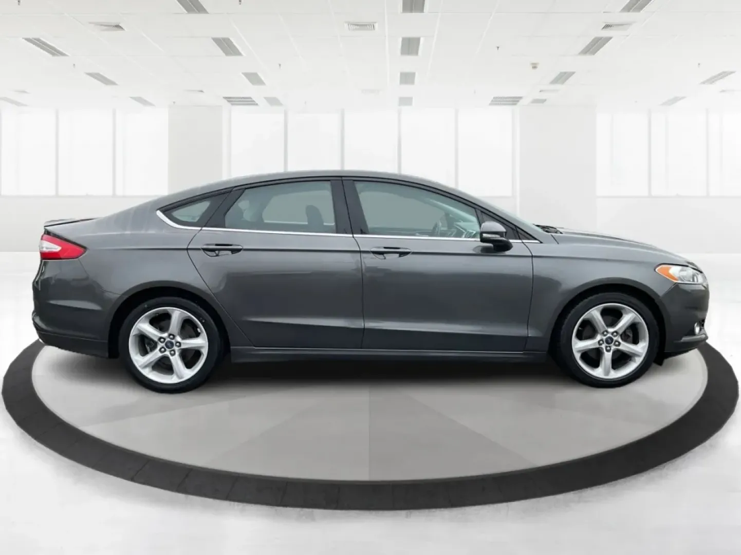 2016 Ford Fusion SE (3FA6P0HD1GR) with an Other engine, located at 1184 Kauffman Ave, Fairborn, OH, 45324, (937) 908-9800, 39.807072, -84.030914 - **Experience Style and Comfort with the 2016 Ford Fusion SE at Advantage Car and Credit in Fairborn, OH!**<br /> <br /> Are you looking for a versatile sedan that fits seamlessly into your busy lifestyle? Whether you're a commuter tackling daily traffic, a growing family seeking comfort on the road, - Photo#1