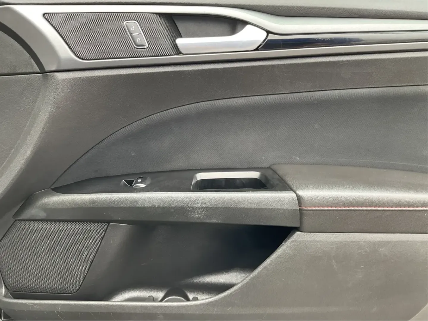 2016 Ford Fusion SE (3FA6P0HD1GR) with an Other engine, located at 1184 Kauffman Ave, Fairborn, OH, 45324, (937) 908-9800, 39.807072, -84.030914 - **Experience Style and Comfort with the 2016 Ford Fusion SE at Advantage Car and Credit in Fairborn, OH!**<br /> <br /> Are you looking for a versatile sedan that fits seamlessly into your busy lifestyle? Whether you're a commuter tackling daily traffic, a growing family seeking comfort on the road, - Photo#20