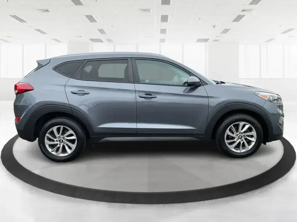 2016 Hyundai Tucson SE (KM8J3CA43GU) with an Nu 2L I-4 gasoline direct injection engine, 6A transmission, located at 1099 N County Rd 25A, Troy, OH, 45373, (937) 908-9800, 40.057079, -84.212883 - **Elevate Your Daily Drive with the 2016 Hyundai Tucson SE Perfect for Your Active Lifestyle!**<br /> <br /> Are you in search of a reliable vehicle that fits your busy lifestyle? The 2016 Hyundai Tucson SE, available now at Advantage Car and Credit in Piqua, OH, is the ultimate SUV for those on th - Photo#1