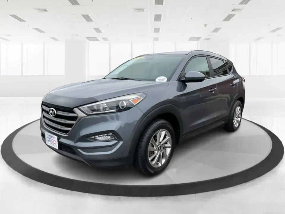 2016 Hyundai Tucson SE (KM8J3CA43GU) with an Nu 2L I-4 gasoline direct injection engine, 6A transmission, located at 1099 N County Rd 25A, Troy, OH, 45373, (937) 908-9800, 40.057079, -84.212883 - **Elevate Your Daily Drive with the 2016 Hyundai Tucson SE Perfect for Your Active Lifestyle!**<br /> <br /> Are you in search of a reliable vehicle that fits your busy lifestyle? The 2016 Hyundai Tucson SE, available now at Advantage Car and Credit in Piqua, OH, is the ultimate SUV for those on th - Photo#8
