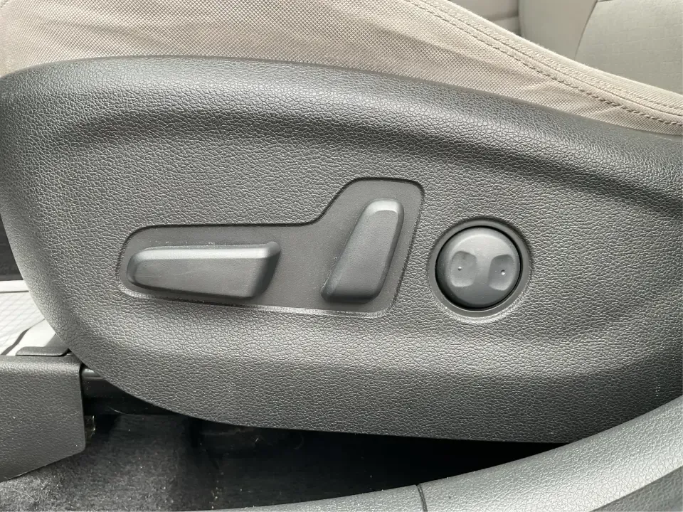 2016 Hyundai Tucson SE (KM8J3CA43GU) with an Nu 2L I-4 gasoline direct injection engine, 6A transmission, located at 1099 N County Rd 25A, Troy, OH, 45373, (937) 908-9800, 40.057079, -84.212883 - **Elevate Your Daily Drive with the 2016 Hyundai Tucson SE Perfect for Your Active Lifestyle!**<br /> <br /> Are you in search of a reliable vehicle that fits your busy lifestyle? The 2016 Hyundai Tucson SE, available now at Advantage Car and Credit in Piqua, OH, is the ultimate SUV for those on th - Photo#17