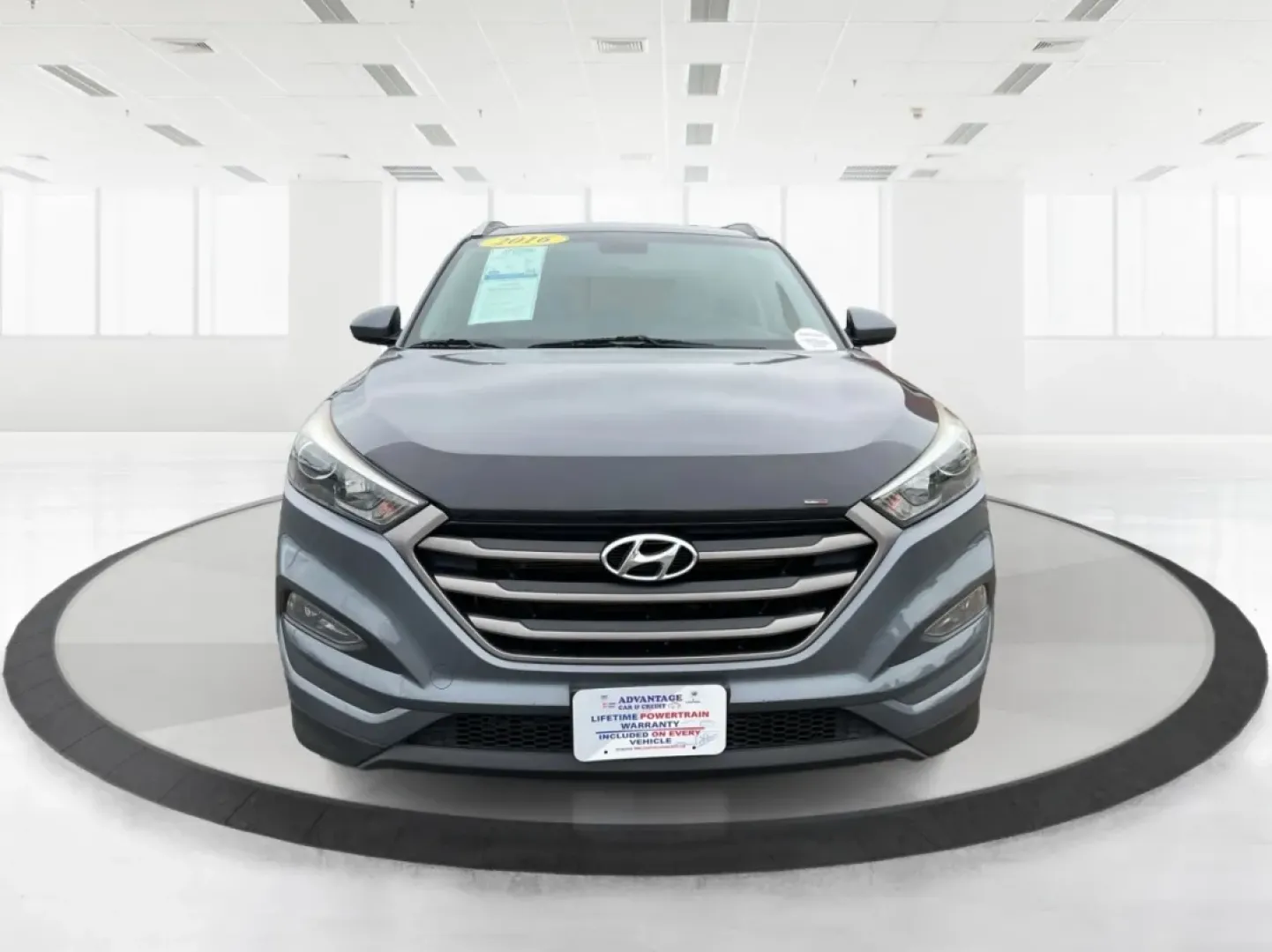 2016 Hyundai Tucson SE (KM8J3CA43GU) with an Nu 2L I-4 gasoline direct injection engine, located at 8750 N County Rd 25A, Piqua, OH, 45356, (937) 908-9800, 40.164391, -84.232513 - **Elevate Your Daily Drive with the 2016 Hyundai Tucson SE Perfect for Your Active Lifestyle!**<br /> <br /> Are you in search of a reliable vehicle that fits your busy lifestyle? The 2016 Hyundai Tucson SE, available now at Advantage Car and Credit in Piqua, OH, is the ultimate SUV for those on th - Photo#7