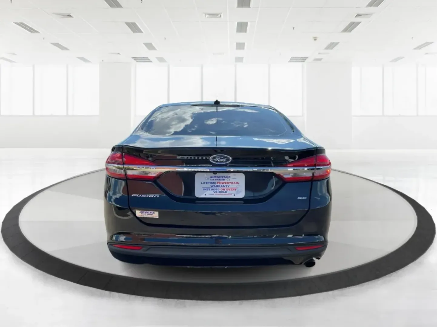 2018 Ford Fusion SE (3FA6P0H78JR) with an 2.5L L4 DOHC 16V engine, 6-Speed Automatic transmission, located at 401 Woodman Dr, Riverside, OH, 45431, (937) 908-9800, 39.760899, -84.123421 - ### Discover Your Next Adventure with the 2018 Ford Fusion SE at Advantage Car and Credit - Riverside!<br /> <br /> Are you in the market for a reliable sedan that perfectly balances style, comfort, and practicality? Look no further than the 2018 Ford Fusion SE, available now at Advantage Car and Cr - Photo#3