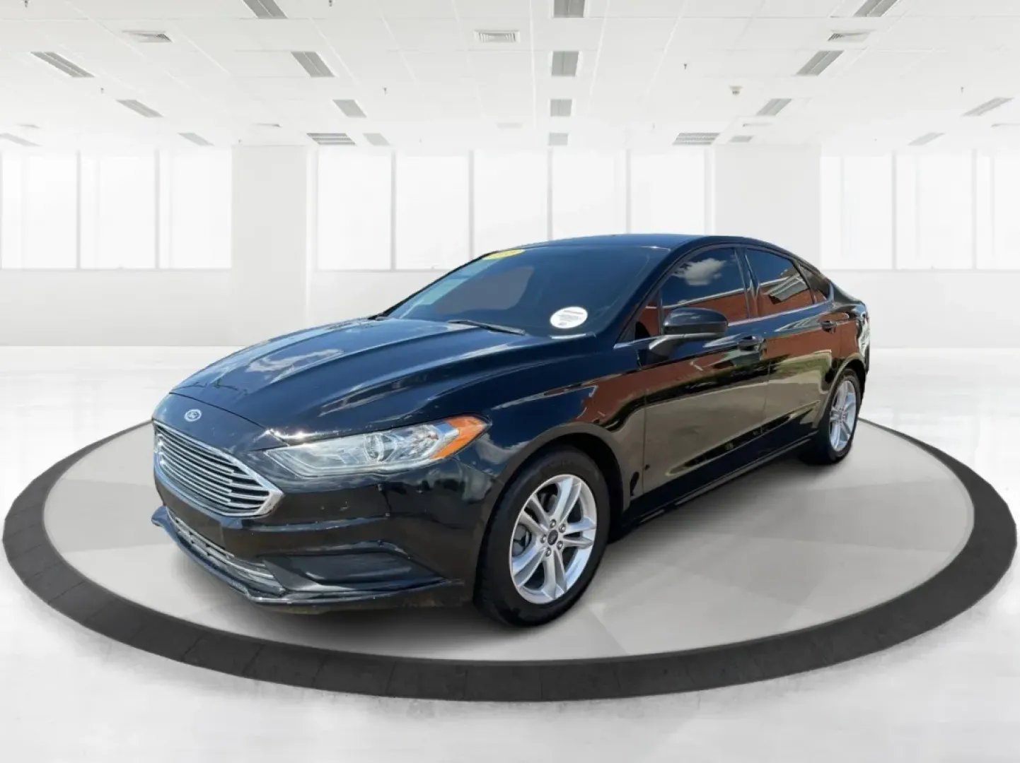 2018 Ford Fusion SE (3FA6P0H78JR) with an 2.5L L4 DOHC 16V engine, 6-Speed Automatic transmission, located at 401 Woodman Dr, Riverside, OH, 45431, (937) 908-9800, 39.760899, -84.123421 - ### Discover Your Next Adventure with the 2018 Ford Fusion SE at Advantage Car and Credit - Riverside!<br /> <br /> Are you in the market for a reliable sedan that perfectly balances style, comfort, and practicality? Look no further than the 2018 Ford Fusion SE, available now at Advantage Car and Cr - Photo#8