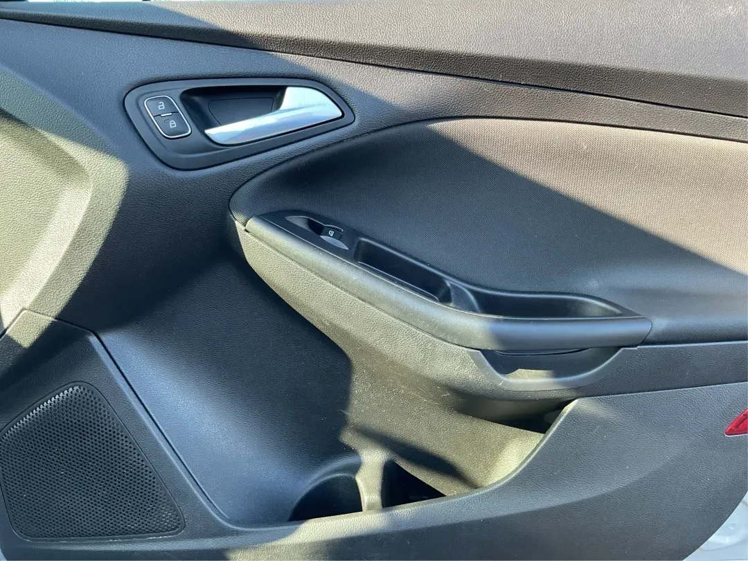 2018 Ford Focus SE (1FADP3K23JL) with an 2L I-4 gasoline direct injection engine, located at 1099 N County Rd 25A, Troy, OH, 45373, (937) 908-9800, 40.057079, -84.212883 - ### Discover Adventure and Comfort with the 2018 Ford Focus SE at Advantage Car and Credit!<br /> <br /> Are you in search of a reliable, stylish vehicle that perfectly complements your active lifestyle? Look no further! The 2018 Ford Focus SE Hatchback is designed for those who appreciate both func - Photo#19