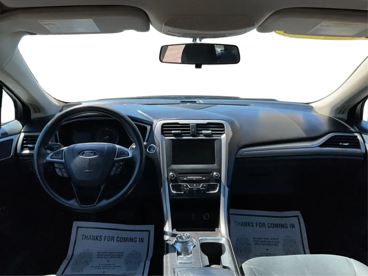 2018 Ford Fusion SE (3FA6P0HD3JR) with an Other engine, located at 401 Woodman Dr, Riverside, OH, 45431, (937) 908-9800, 39.760899, -84.123421 - Looking for a reliable sedan that combines style, comfort, and practicality? Look no further than the 2018 Ford Fusion SE, available now at Advantage Car and Credit in Vandalia, OH! Perfect for your daily commute, family outings, or even weekend adventures, this vehicle is designed to enhance your l - Photo#21