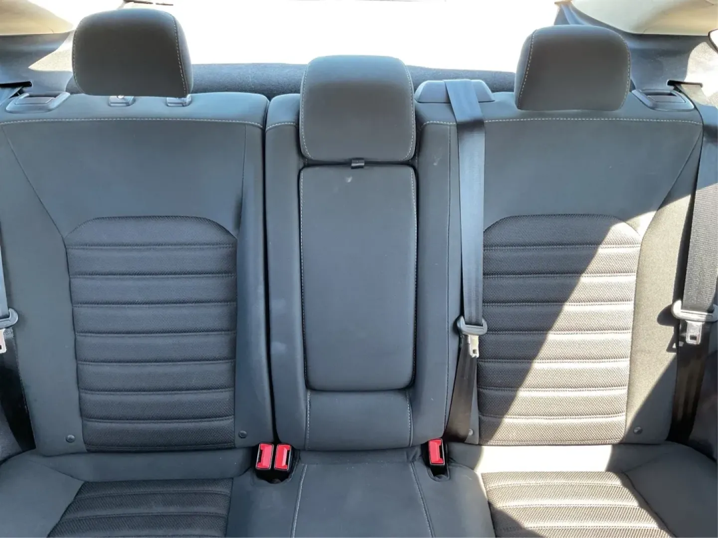 2018 Ford Fusion SE (3FA6P0HD3JR) with an Other engine, located at 880 E. National Road, Vandalia, OH, 45377, (937) 908-9800, 39.891918, -84.183594 - Looking for a reliable sedan that combines style, comfort, and practicality? Look no further than the 2018 Ford Fusion SE, available now at Advantage Car and Credit in Vandalia, OH! Perfect for your daily commute, family outings, or even weekend adventures, this vehicle is designed to enhance your l - Photo#14