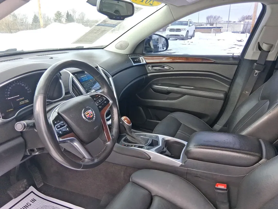 2014 Cadillac SRX Performance Collection (3GYFNCE38ES) with an 3.6L V-6 gasoline direct injection engine, located at 1184 Kauffman Ave, Fairborn, OH, 45324, (937) 908-9800, 39.807072, -84.030914 - **Experience Luxury and Versatility with the 2014 Cadillac SRX Performance Collection at Advantage Car and Credit - Riverside!**<br /> <br /> Are you in search of a vehicle that accommodates both your daily commutes and weekend adventures while ensuring you travel in style? Look no further than the - Photo#9
