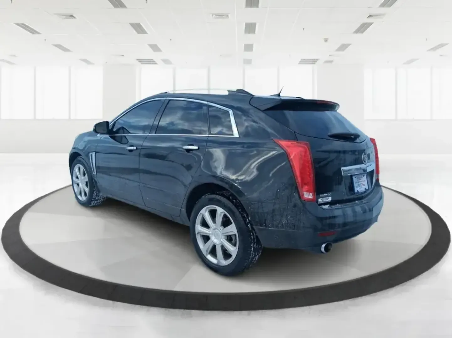 2014 Cadillac SRX Performance Collection (3GYFNCE38ES) with an 3.6L V-6 gasoline direct injection engine, 6-Speed Automatic transmission, located at 1099 N County Rd 25A, Troy, OH, 45373, (937) 908-9800, 40.057079, -84.212883 - **Experience Luxury and Versatility with the 2014 Cadillac SRX Performance Collection at Advantage Car and Credit - Riverside!**<br /> <br /> Are you in search of a vehicle that accommodates both your daily commutes and weekend adventures while ensuring you travel in style? Look no further than the - Photo#4