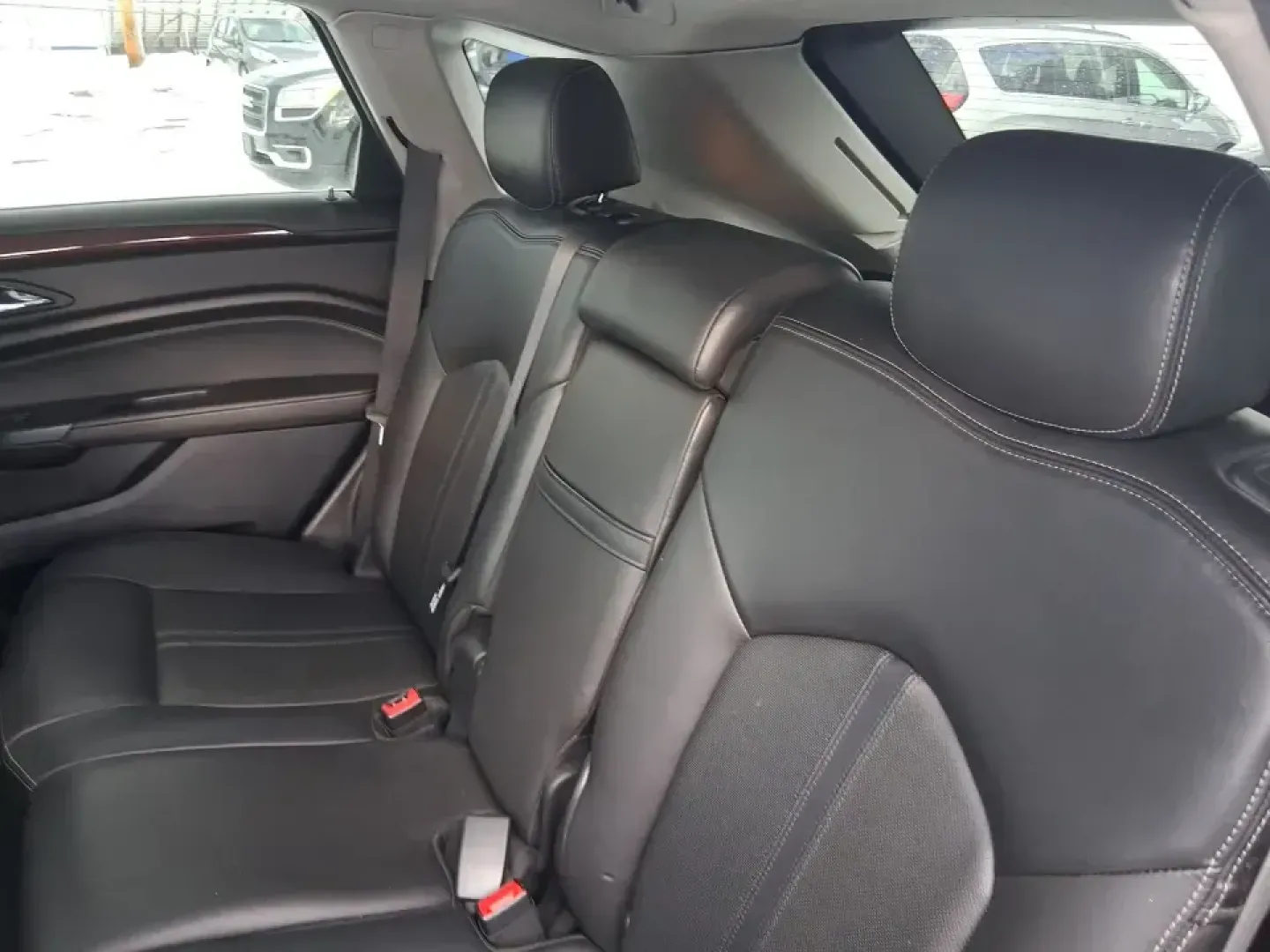 2014 Cadillac SRX Performance Collection (3GYFNCE38ES) with an 3.6L V-6 gasoline direct injection engine, 6-Speed Automatic transmission, located at 1099 N County Rd 25A, Troy, OH, 45373, (937) 908-9800, 40.057079, -84.212883 - **Experience Luxury and Versatility with the 2014 Cadillac SRX Performance Collection at Advantage Car and Credit - Riverside!**<br /> <br /> Are you in search of a vehicle that accommodates both your daily commutes and weekend adventures while ensuring you travel in style? Look no further than the - Photo#10