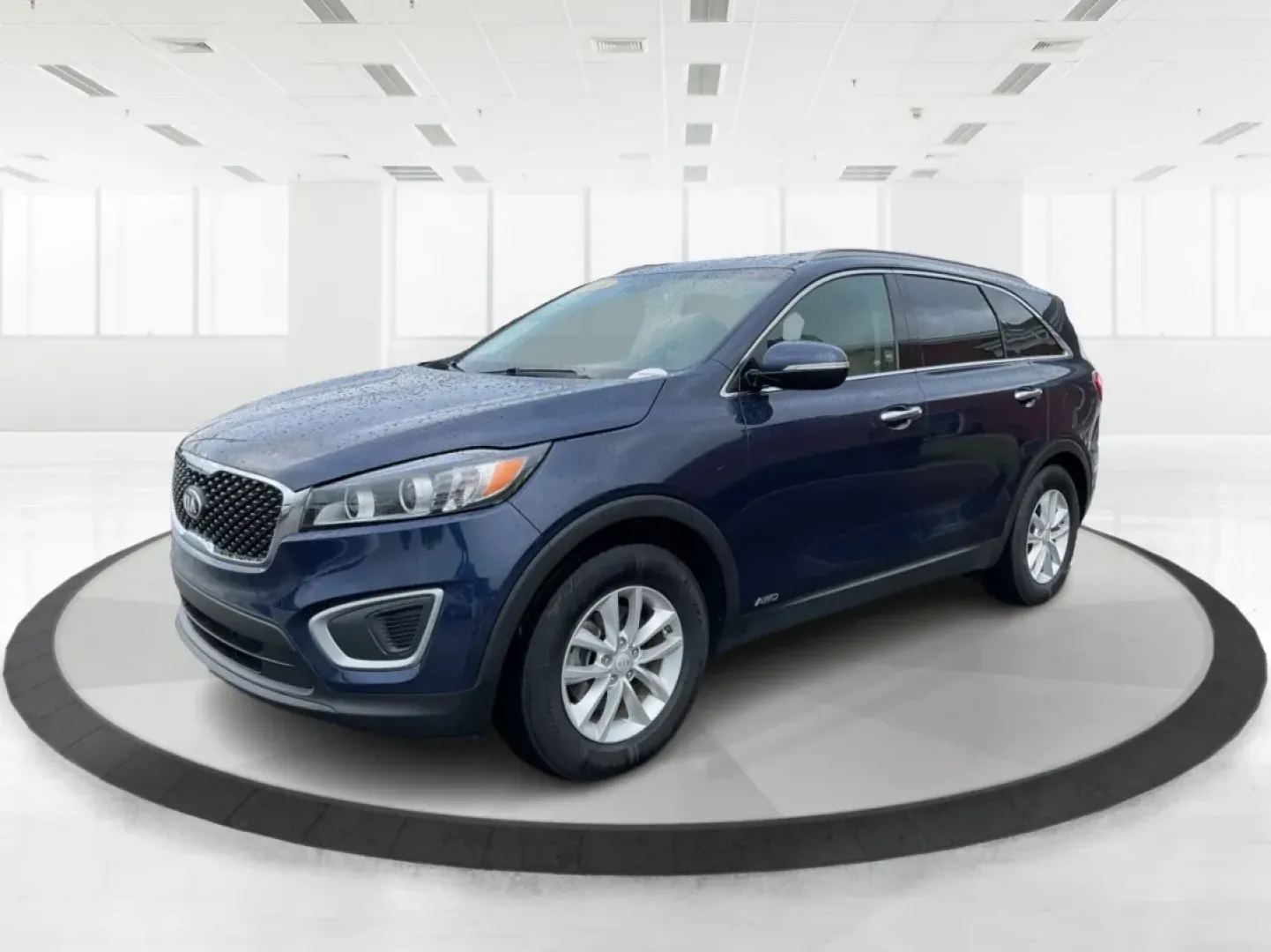 2018 Kia Sorento 2.4L LX (5XYPGDA30JG) with an 2.4L I-4 gasoline direct injection engine, located at 1230 East Main St, Xenia, OH, 45385, (937) 908-9800, 39.688026, -83.910172 - 2018 Kia Sorento 2.4L LX - Photo#8