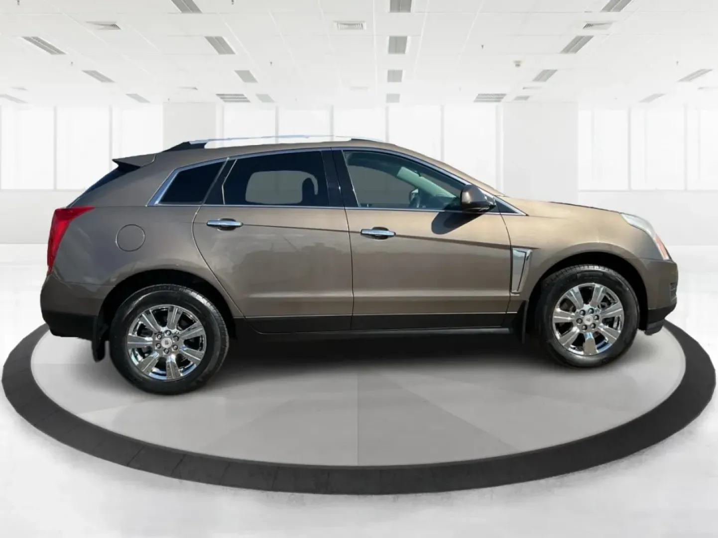 2014 Cadillac SRX Luxury Collection (3GYFNBE30ES) with an 3.6L V-6 gasoline direct injection engine, located at 1230 East Main St, Xenia, OH, 45385, (937) 908-9800, 39.688026, -83.910172 - ### Experience Luxury and Versatility with the 2014 Cadillac SRX Luxury Collection at Advantage Car and Credit - Fairborn!<br /> <br /> Are you in search of the perfect vehicle to elevate your lifestyle? Whether you're a growing family needing a spacious ride, a commuter looking for comfort during l - Photo#1