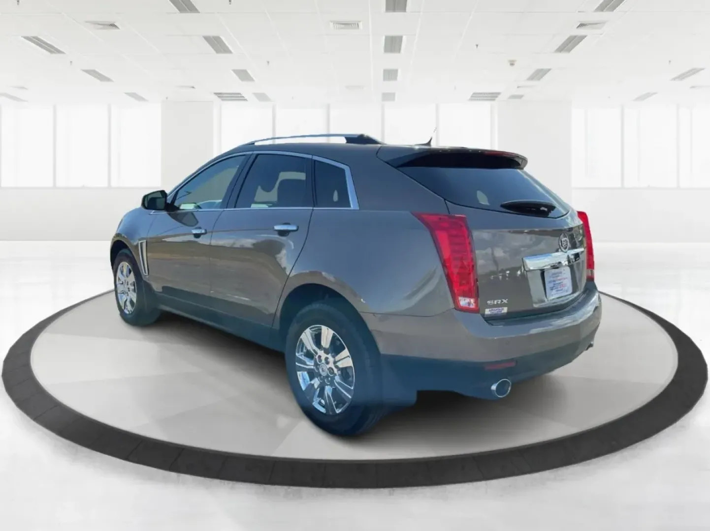 2014 Cadillac SRX Luxury Collection (3GYFNBE30ES) with an 3.6L V-6 gasoline direct injection engine, located at 1230 East Main St, Xenia, OH, 45385, (937) 908-9800, 39.688026, -83.910172 - ### Experience Luxury and Versatility with the 2014 Cadillac SRX Luxury Collection at Advantage Car and Credit - Fairborn!<br /> <br /> Are you in search of the perfect vehicle to elevate your lifestyle? Whether you're a growing family needing a spacious ride, a commuter looking for comfort during l - Photo#4