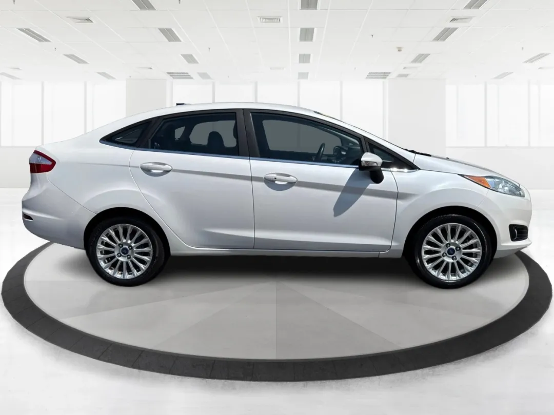 photo of 2016 Ford Fiesta Titanium