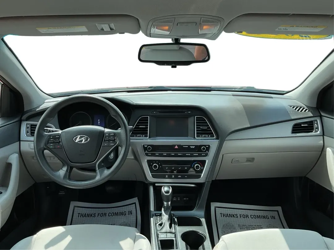 2016 Hyundai Sonata SE (5NPE24AF3GH) with an 2.4L I-4 gasoline direct injection engine, located at 1099 N County Rd 25A, Troy, OH, 45373, (937) 908-9800, 40.057079, -84.212883 - **Discover Your Ideal Family Sedan: 2016 Hyundai Sonata SE at Advantage Car and Credit - Moraine**<br /> <br /> Are you in search of a dependable vehicle that perfectly fits your family's lifestyle or makes your daily commute a breeze? Look no further! Presenting the 2016 Hyundai Sonata SE, a stylis - Photo#19