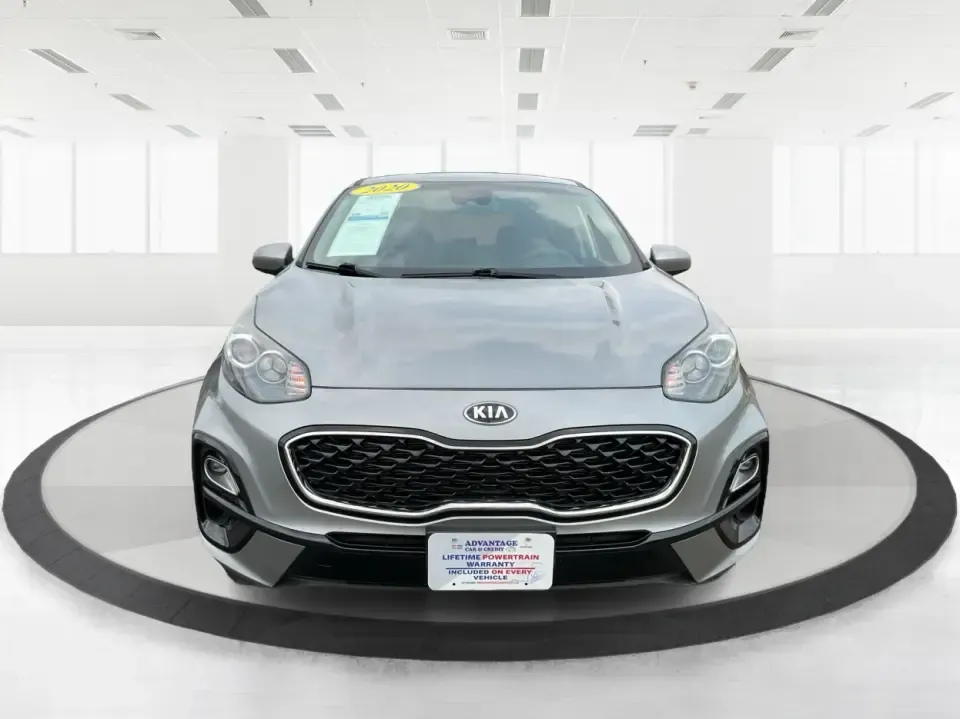 2020 Kia Sportage LX (KNDPMCAC7L7) with an Theta II 2.4L I-4 gasoline direct injection engine, 6A transmission, located at 1184 Kauffman Ave, Fairborn, OH, 45324, (937) 908-9800, 39.807072, -84.030914 - **Adventure Awaits with the 2020 Kia Sportage LX Your Perfect Crossover Companion!**<br /> <br /> Are you ready to elevate your daily commutes or embark on unforgettable road trips with your family? Look no further! At Advantage Car and Credit in Fairborn, OH, we proudly present this stylish 2020 K - Photo#7