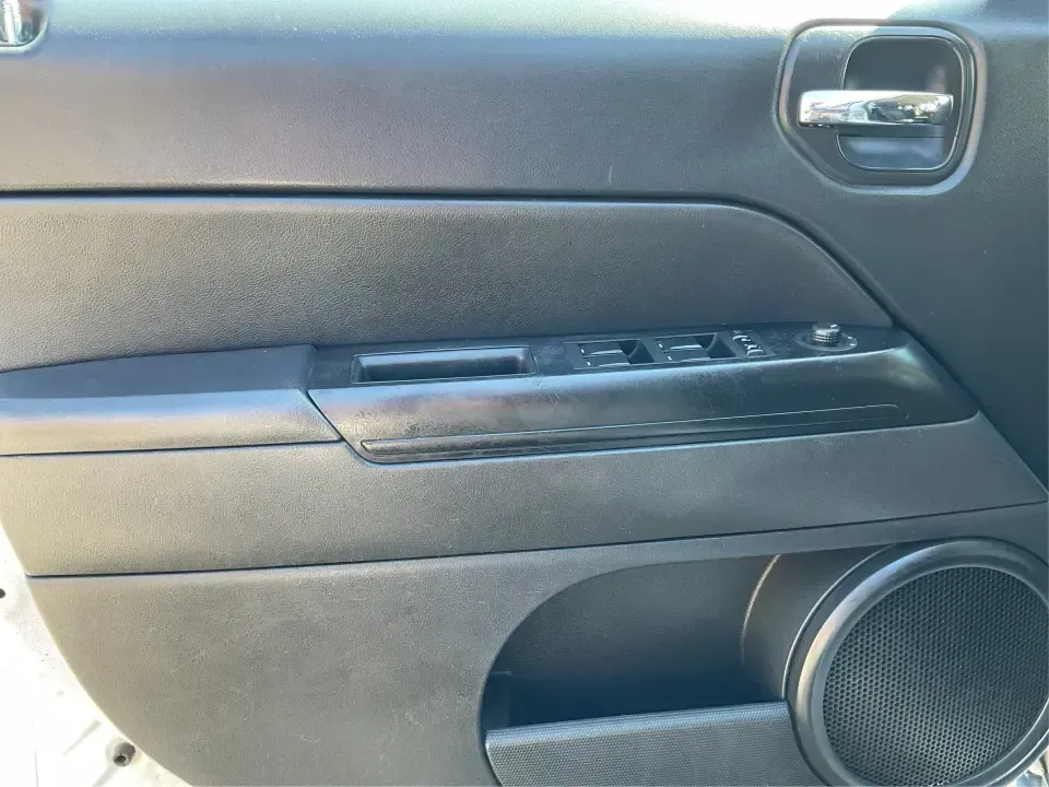 2016 Jeep Patriot Sport (1C4NJPBA0GD) with an 2.0L L4 DOHC 16V engine, Automatic transmission, located at 1951 S Dayton Lakeview Rd., New Carlisle, OH, 45344, (937) 908-9800, 39.890999, -84.050255 - **Unleash Your Adventurous Spirit with This 2016 Jeep Patriot Sport!**<br /> <br /> Are you looking for the perfect vehicle to elevate your weekend adventures or a reliable daily commuter? Look no further than this **2016 Jeep Patriot Sport**, now available at **Advantage Car and Credit - Xenia**. N - Photo#17