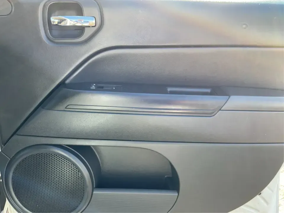 2016 Jeep Patriot Sport (1C4NJPBA0GD) with an 2.0L L4 DOHC 16V engine, Automatic transmission, located at 1951 S Dayton Lakeview Rd., New Carlisle, OH, 45344, (937) 908-9800, 39.890999, -84.050255 - **Unleash Your Adventurous Spirit with This 2016 Jeep Patriot Sport!**<br /> <br /> Are you looking for the perfect vehicle to elevate your weekend adventures or a reliable daily commuter? Look no further than this **2016 Jeep Patriot Sport**, now available at **Advantage Car and Credit - Xenia**. N - Photo#18