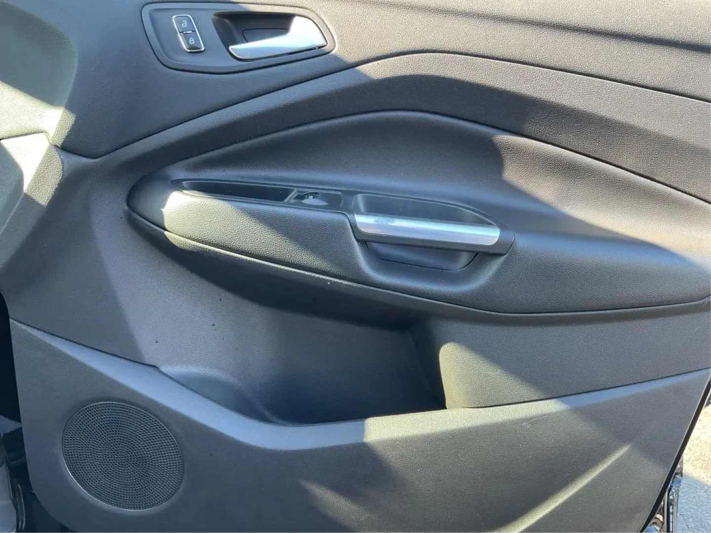 2016 Ford Escape SE (1FMCU9G92GU) with an Other engine, located at 1951 S Dayton Lakeview Rd., New Carlisle, OH, 45344, (937) 908-9800, 39.890999, -84.050255 - **Adventure Awaits with the 2016 Ford Escape SE at Advantage Car and Credit - New Carlisle!**<br /> <br /> Are you ready to elevate your lifestyle with a vehicle that can handle both your daily commutes and weekend getaways? Look no further than this stunning 2016 Ford Escape SE, available now at Ad - Photo#19