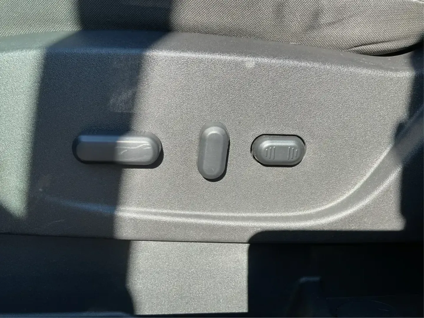 2016 Ford Escape SE (1FMCU9G92GU) with an 2.0L L4 DOHC 16V engine, 6-Speed Automatic transmission, located at 1951 S Dayton Lakeview Rd., New Carlisle, OH, 45344, (937) 908-9800, 39.890999, -84.050255 - **Adventure Awaits with the 2016 Ford Escape SE at Advantage Car and Credit - New Carlisle!**<br /> <br /> Are you ready to elevate your lifestyle with a vehicle that can handle both your daily commutes and weekend getaways? Look no further than this stunning 2016 Ford Escape SE, available now at Ad - Photo#18