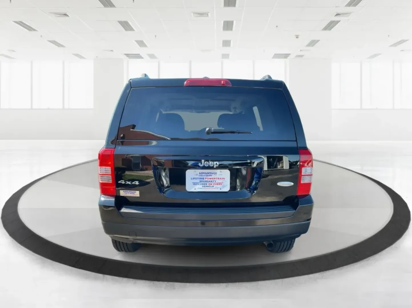 2015 Jeep Patriot Latitude (1C4NJRFB6FD) with an 2.4L I-4 DOHC engine, located at 1099 N County Rd 25A, Troy, OH, 45373, (937) 908-9800, 40.057079, -84.212883 - Discover the freedom of adventure with this 2015 Jeep Patriot Latitude, perfect for those who crave weekend getaways or family outings. With ample space and rugged capabilities, this SUV is designed for both urban commuting and off-road excursions. Whether you're navigating Troy's scenic backroads o - Photo#3