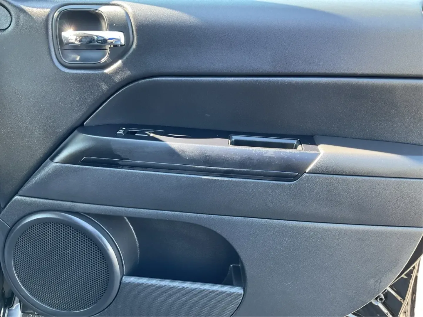 2015 Jeep Patriot Latitude (1C4NJRFB6FD) with an 2.4L I-4 DOHC engine, located at 1099 N County Rd 25A, Troy, OH, 45373, (937) 908-9800, 40.057079, -84.212883 - Discover the freedom of adventure with this 2015 Jeep Patriot Latitude, perfect for those who crave weekend getaways or family outings. With ample space and rugged capabilities, this SUV is designed for both urban commuting and off-road excursions. Whether you're navigating Troy's scenic backroads o - Photo#18