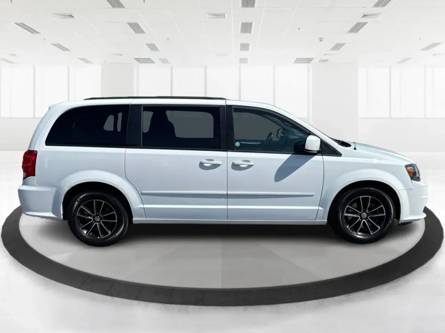 2017 Dodge Grand Caravan GT (2C4RDGEGXHR) with an Pentastar 3.6L V-6 DOHC engine, located at 8750 N County Rd 25A, Piqua, OH, 45356, (937) 908-9800, 40.164391, -84.232513 - Are you searching for the perfect family vehicle that offers both comfort and versatility? Look no further! At Advantage Car and Credit in Piqua, OH, we proudly present this 2017 Dodge Grand Caravan GT, designed to elevate your family adventures while keeping your budget in check. This spacious pass - Photo#1