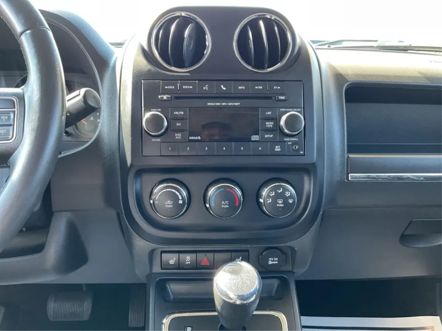 2016 Jeep Patriot High Altitude Edition (1C4NJPFA3GD) with an 2L I-4 DOHC engine, located at 1951 S Dayton Lakeview Rd., New Carlisle, OH, 45344, (937) 908-9800, 39.890999, -84.050255 - Explore the open roads and off-the-beaten-path adventures with this stunning 2016 Jeep Patriot High Altitude Edition, available now at Advantage Car and Credit in New Carlisle, OH. If you're a weekend warrior looking for a reliable and versatile SUV that accommodates your active lifestyle, this Jeep - Photo#13