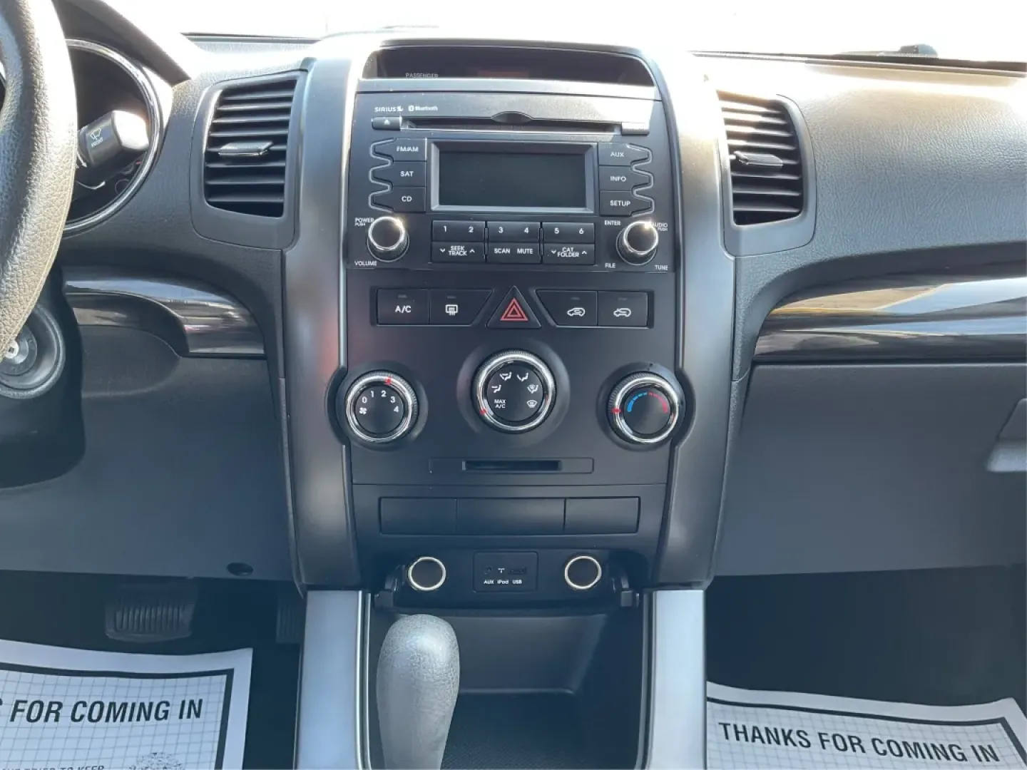 2013 Kia Sorento LX (5XYKT3A14DG) with an 2.4L I-4 DOHC engine, located at 8750 N County Rd 25A, Piqua, OH, 45356, (937) 908-9800, 40.164391, -84.232513 - Experience the perfect blend of comfort and efficiency with the 2013 Kia Sorento LX, an SUV tailored for families, adventurers, and everyday commuters alike. Whether you're navigating Piqua's bustling streets or planning a road trip to the nearby Dayton Art Institute, this versatile vehicle seamless - Photo#12