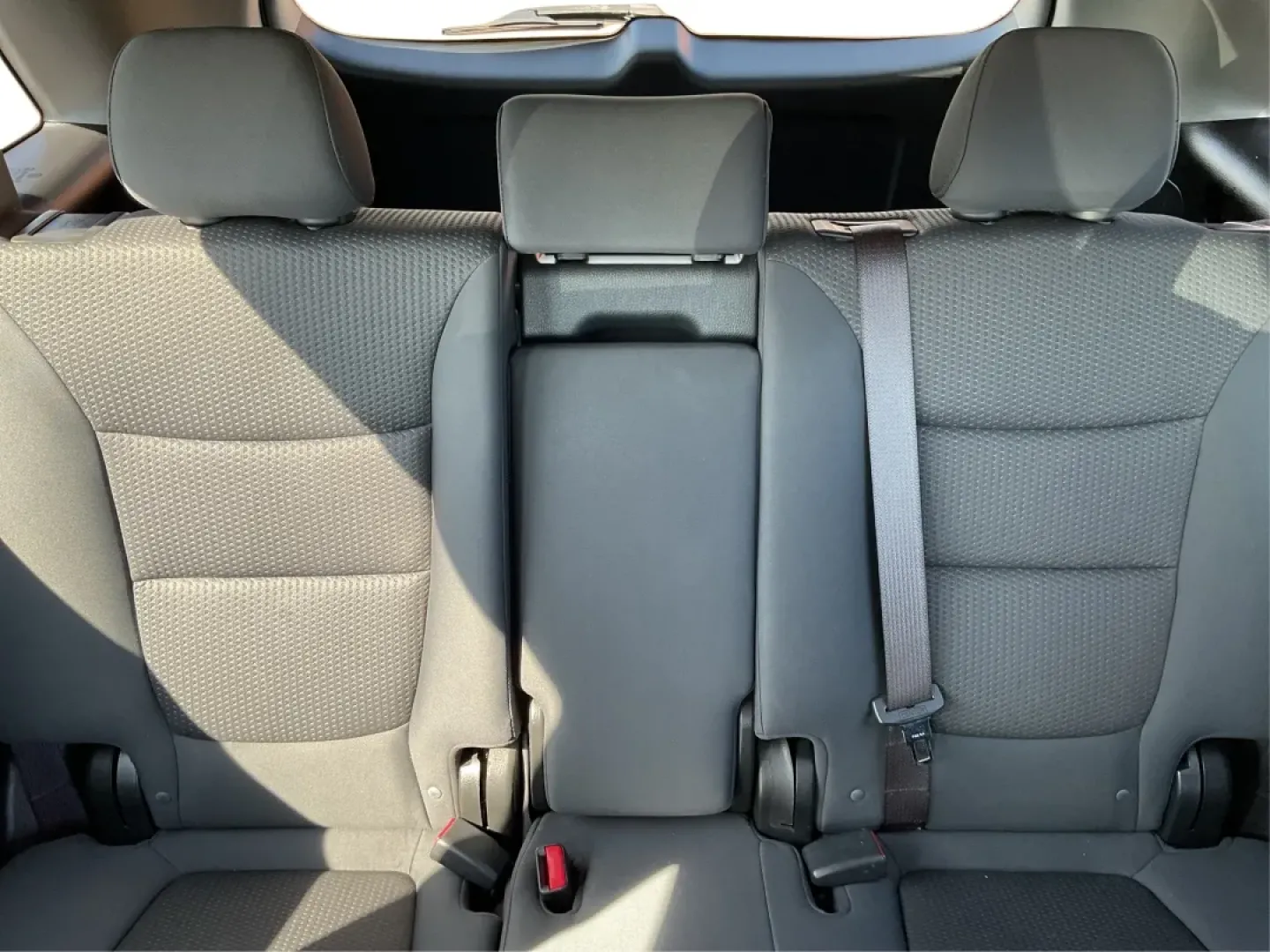 2013 Kia Sorento LX (5XYKT3A14DG) with an 2.4L I-4 DOHC engine, located at 8750 N County Rd 25A, Piqua, OH, 45356, (937) 908-9800, 40.164391, -84.232513 - Experience the perfect blend of comfort and efficiency with the 2013 Kia Sorento LX, an SUV tailored for families, adventurers, and everyday commuters alike. Whether you're navigating Piqua's bustling streets or planning a road trip to the nearby Dayton Art Institute, this versatile vehicle seamless - Photo#13