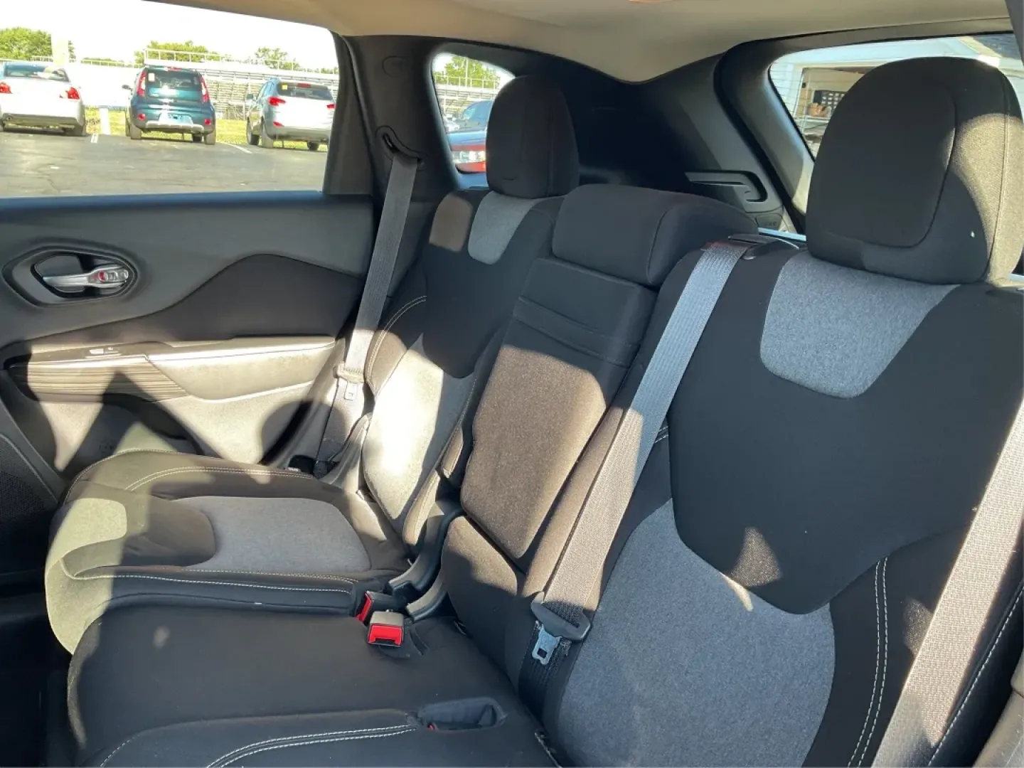 2014 Jeep Cherokee Latitude (1C4PJMCS5EW) with an Other engine, located at 401 Woodman Dr, Riverside, OH, 45431, (937) 908-9800, 39.760899, -84.123421 - **Adventure Awaits: Discover the 2014 Jeep Cherokee Latitude at Advantage Car and Credit**<br /> <br /> Are you ready to elevate your driving experience? Whether you're a weekend explorer or a busy commuter, the 2014 Jeep Cherokee Latitude offers the perfect blend of style, comfort, and capability f - Photo#9