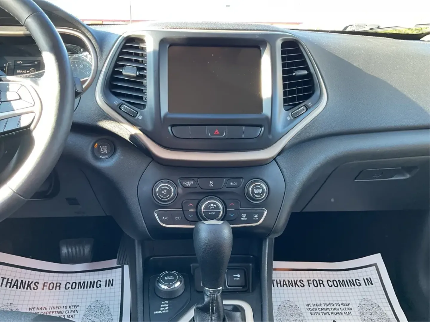 2014 Jeep Cherokee Latitude (1C4PJMCS5EW) with an Other engine, located at 401 Woodman Dr, Riverside, OH, 45431, (937) 908-9800, 39.760899, -84.123421 - **Adventure Awaits: Discover the 2014 Jeep Cherokee Latitude at Advantage Car and Credit**<br /> <br /> Are you ready to elevate your driving experience? Whether you're a weekend explorer or a busy commuter, the 2014 Jeep Cherokee Latitude offers the perfect blend of style, comfort, and capability f - Photo#12