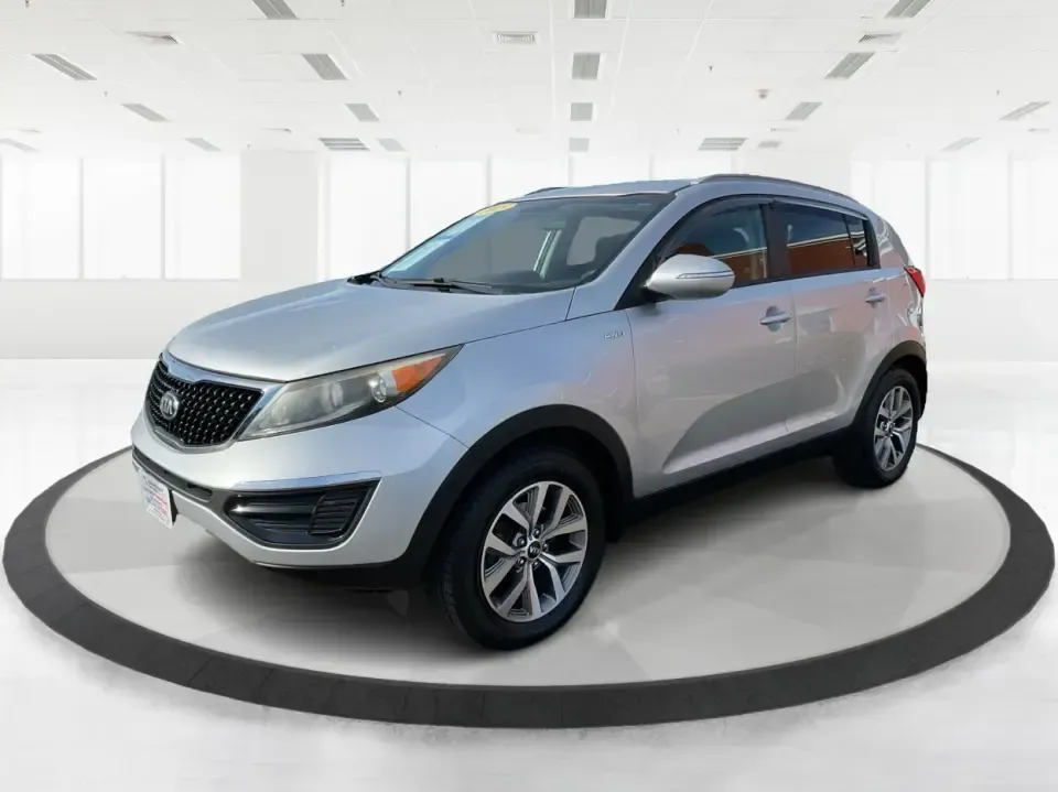2015 Kia Sportage LX (KNDPBCAC2F7) with an 2.4L V6 DOHC 24V engine, 6-Speed Automatic transmission, located at 880 E. National Road, Vandalia, OH, 45377, (937) 908-9800, 39.891918, -84.183594 - Are you ready to elevate your driving experience and embark on unforgettable adventures? Look no further than this 2015 Kia Sportage LX, perfect for those who crave a reliable crossover that blends style with versatility. Whether you're commuting to work, shuttling the kids to school, or planning a - Photo#8