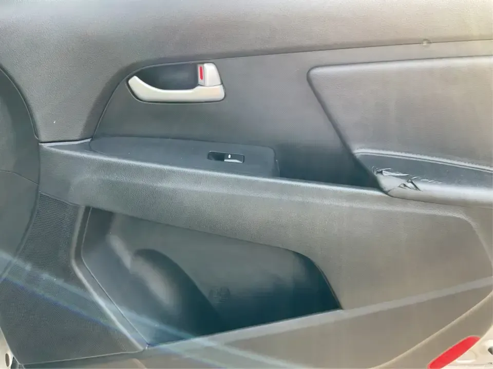 2015 Kia Sportage LX (KNDPBCAC2F7) with an 2.4L V6 DOHC 24V engine, 6-Speed Automatic transmission, located at 1099 N County Rd 25A, Troy, OH, 45373, (937) 908-9800, 40.057079, -84.212883 - Are you ready to elevate your driving experience and embark on unforgettable adventures? Look no further than this 2015 Kia Sportage LX, perfect for those who crave a reliable crossover that blends style with versatility. Whether you're commuting to work, shuttling the kids to school, or planning a - Photo#18