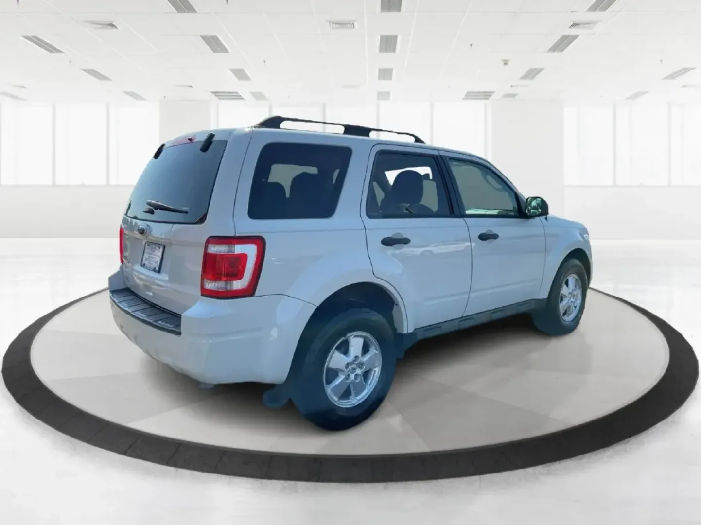 2012 Ford Escape XLT (1FMCU9D7XCK) with an Other engine, located at 1099 N County Rd 25A, Troy, OH, 45373, (937) 908-9800, 40.057079, -84.212883 - Discover the perfect balance of comfort and capability with the 2012 Ford Escape XLT, now available at Advantage Car and Credit - Troy. If you're seeking a versatile SUV that accommodates the demands of everyday life-from school runs to weekend adventures-this vehicle is tailored for you. With its r - Photo#2