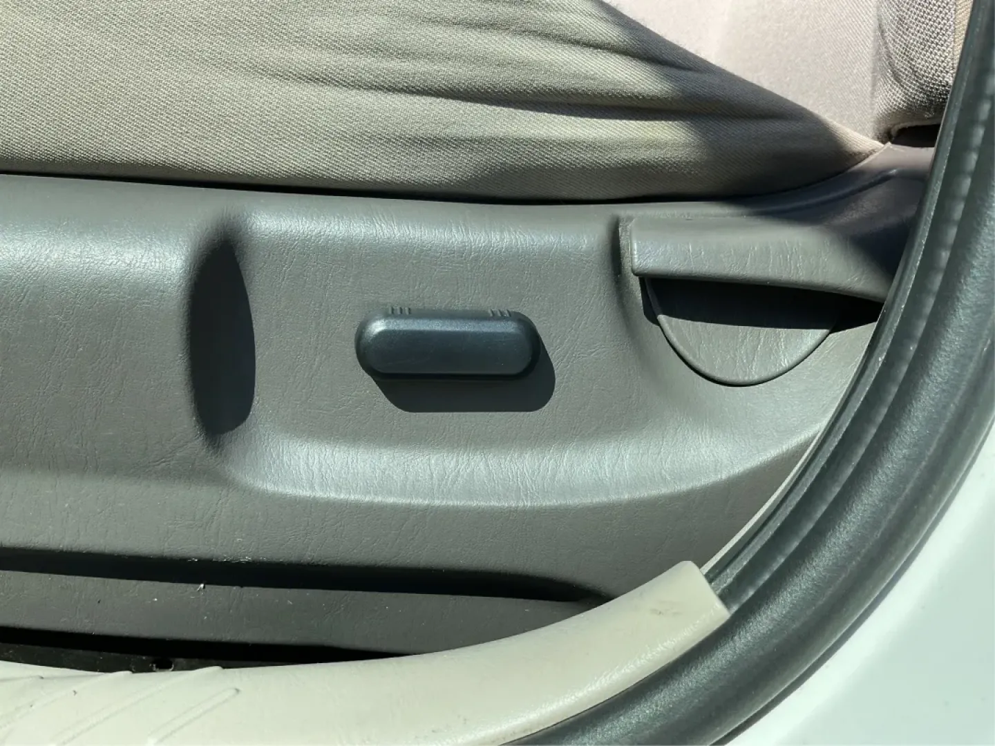 2012 Ford Escape XLT (1FMCU9D7XCK) with an Other engine, located at 1099 N County Rd 25A, Troy, OH, 45373, (937) 908-9800, 40.057079, -84.212883 - Discover the perfect balance of comfort and capability with the 2012 Ford Escape XLT, now available at Advantage Car and Credit - Troy. If you're seeking a versatile SUV that accommodates the demands of everyday life-from school runs to weekend adventures-this vehicle is tailored for you. With its r - Photo#18