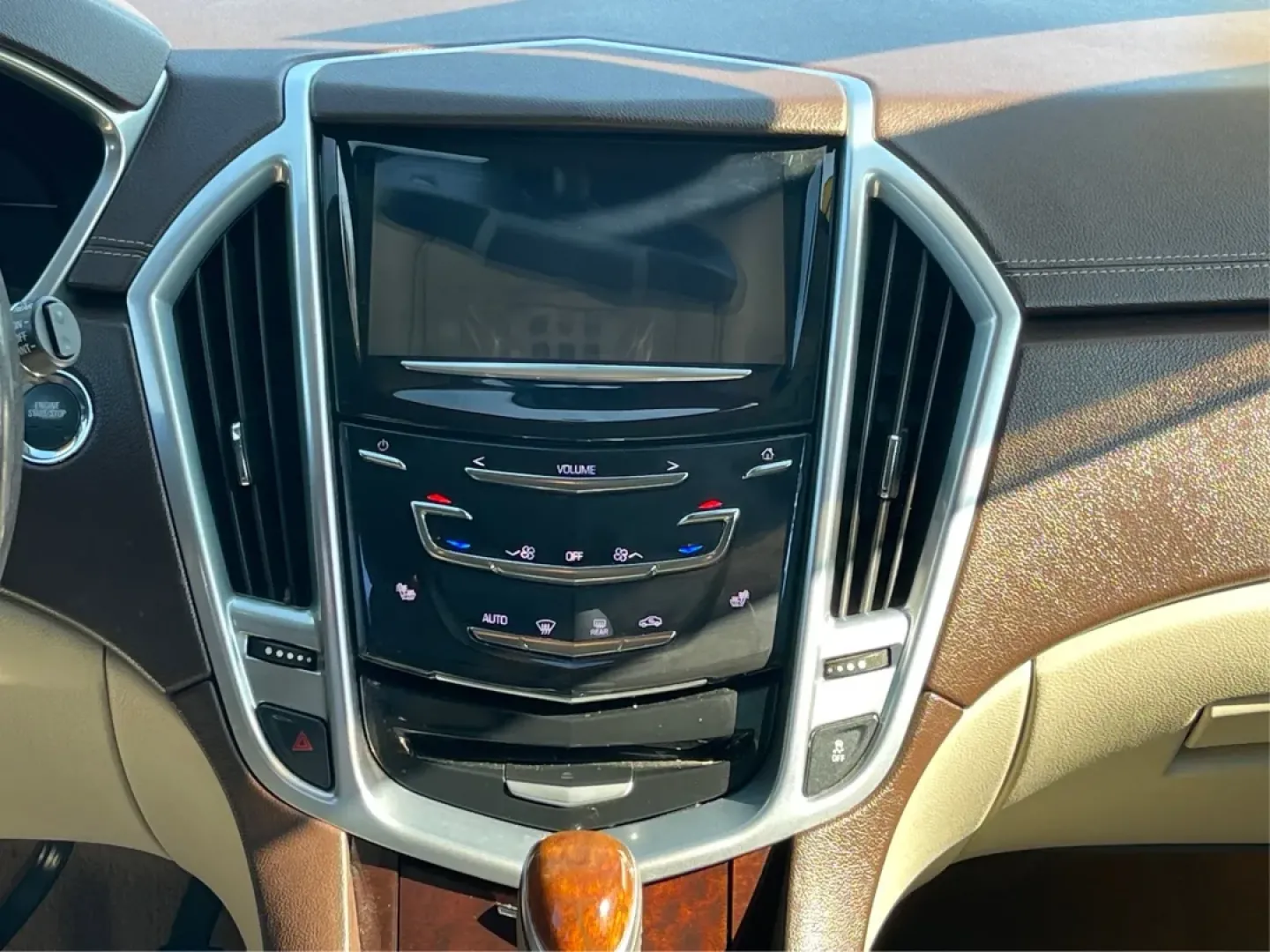 2014 Cadillac SRX Luxury Collection (3GYFNEE35ES) with an 3.6L V-6 gasoline direct injection engine, located at 1099 N County Rd 25A, Troy, OH, 45373, (937) 908-9800, 40.057079, -84.212883 - **Experience Luxury and Adventure with the 2014 Cadillac SRX at Advantage Car and Credit - Troy!**<br /> <br /> Are you ready to elevate your driving experience? The 2014 Cadillac SRX Luxury Collection is the perfect blend of sophistication and practicality, making it an ideal choice for those seeki - Photo#13