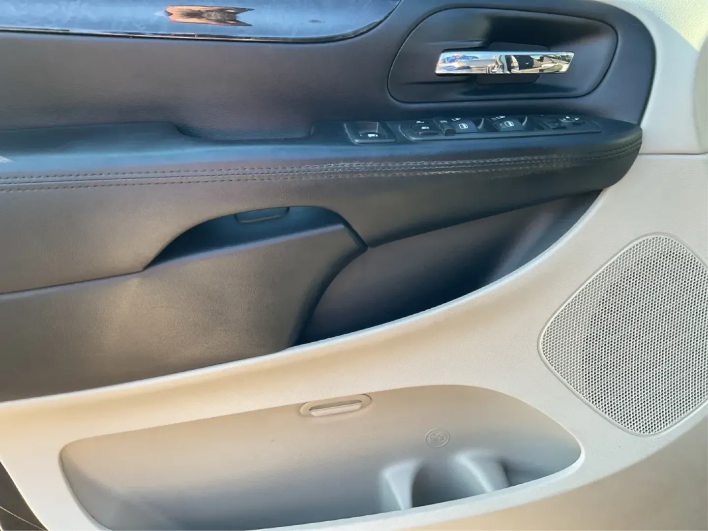 2013 Dodge Grand Caravan SXT (2C4RDGCG8DR) with an Pentastar 3.6L V-6 DOHC engine, located at 1099 N County Rd 25A, Troy, OH, 45373, (937) 908-9800, 40.057079, -84.212883 - **Adventure Awaits: 2013 Dodge Grand Caravan SXT - Perfect for Family Road Trips!**<br /> <br /> Are you ready to elevate your family adventures? The 2013 Dodge Grand Caravan SXT is not just a vehicle; it's a lifestyle changer designed for busy families, weekend explorers, and those who appreciate t - Photo#18