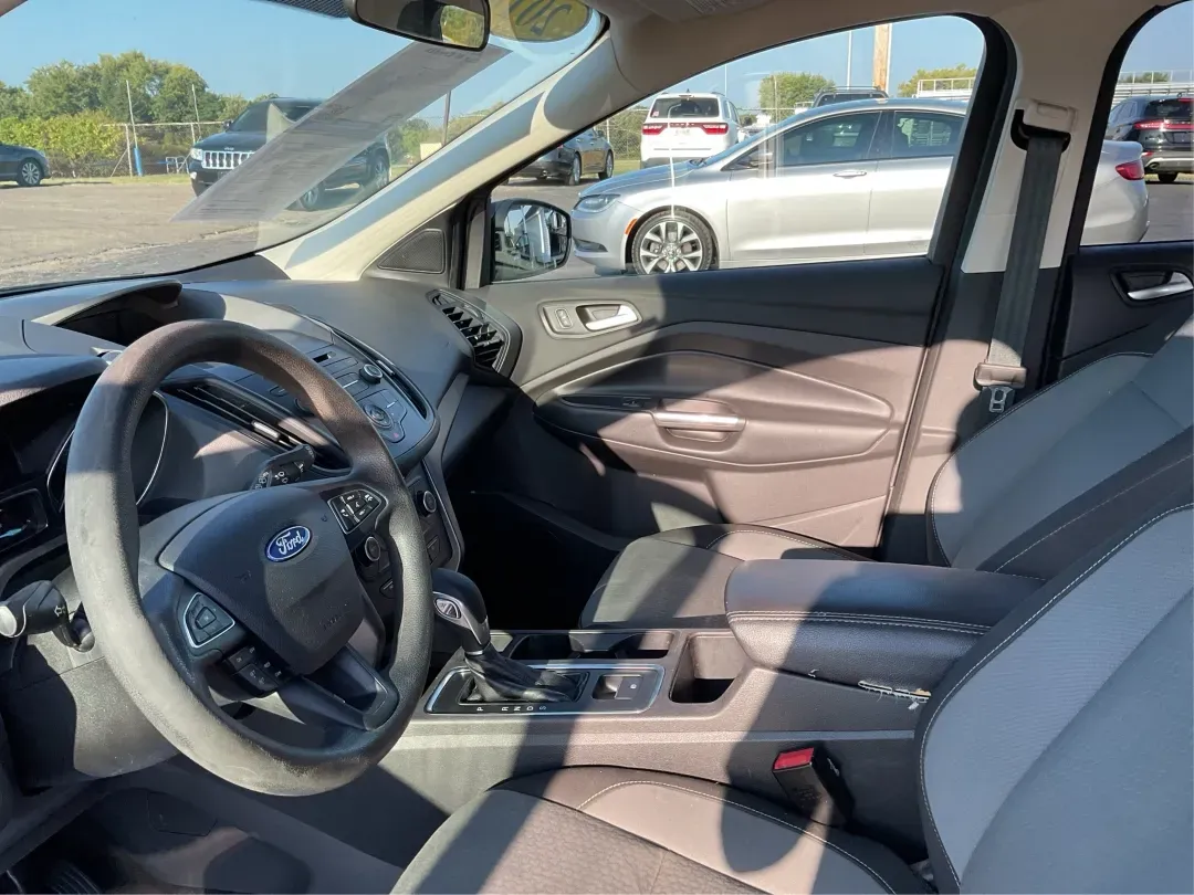 2018 Ford Escape SE (1FMCU0GD6JU) with an Other engine, located at 1184 Kauffman Ave, Fairborn, OH, 45324, (937) 908-9800, 39.807072, -84.030914 - Experience adventure and comfort on the open road with the 2018 Ford Escape SE, available now at Advantage Car and Credit in Vandalia, OH. This versatile SUV is perfect for families, outdoor enthusiasts, and commuters alike, providing a seamless blend of style, safety, and functionality. With plenty - Photo#9