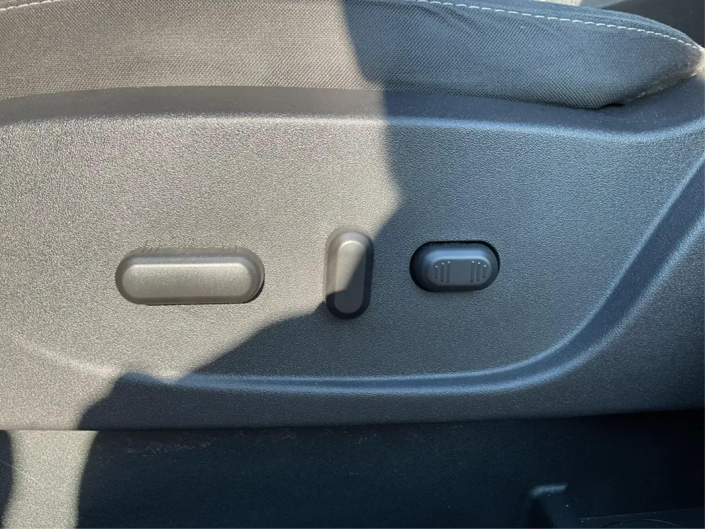 2018 Ford Escape SE (1FMCU0GD6JU) with an Other engine, located at 1184 Kauffman Ave, Fairborn, OH, 45324, (937) 908-9800, 39.807072, -84.030914 - Experience adventure and comfort on the open road with the 2018 Ford Escape SE, available now at Advantage Car and Credit in Vandalia, OH. This versatile SUV is perfect for families, outdoor enthusiasts, and commuters alike, providing a seamless blend of style, safety, and functionality. With plenty - Photo#18