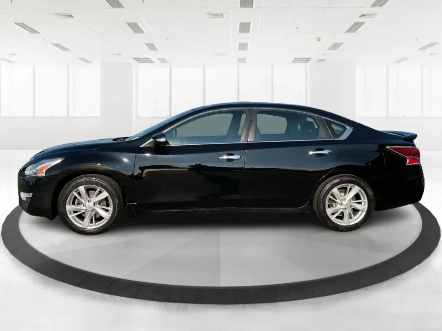 2015 Nissan Altima 2.5 SL (1N4AL3APXFC) with an 2.5L I-4 DOHC engine, located at 1230 East Main St, Xenia, OH, 45385, (937) 908-9800, 39.688026, -83.910172 - **Elevate Your Daily Drive with the 2015 Nissan Altima 2.5 SL Perfect for Every Journey!**<br /> <br /> Are you looking for a reliable sedan that effortlessly transitions from weekday commutes to weekend adventures? The 2015 Nissan Altima 2.5 SL is not just a vehicle; it's a lifestyle upgrade. Desi - Photo#5