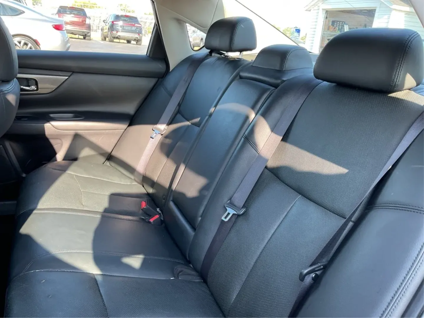 2015 Nissan Altima 2.5 SL (1N4AL3APXFC) with an 2.5L I-4 DOHC engine, located at 1230 East Main St, Xenia, OH, 45385, (937) 908-9800, 39.688026, -83.910172 - **Elevate Your Daily Drive with the 2015 Nissan Altima 2.5 SL Perfect for Every Journey!**<br /> <br /> Are you looking for a reliable sedan that effortlessly transitions from weekday commutes to weekend adventures? The 2015 Nissan Altima 2.5 SL is not just a vehicle; it's a lifestyle upgrade. Desi - Photo#10