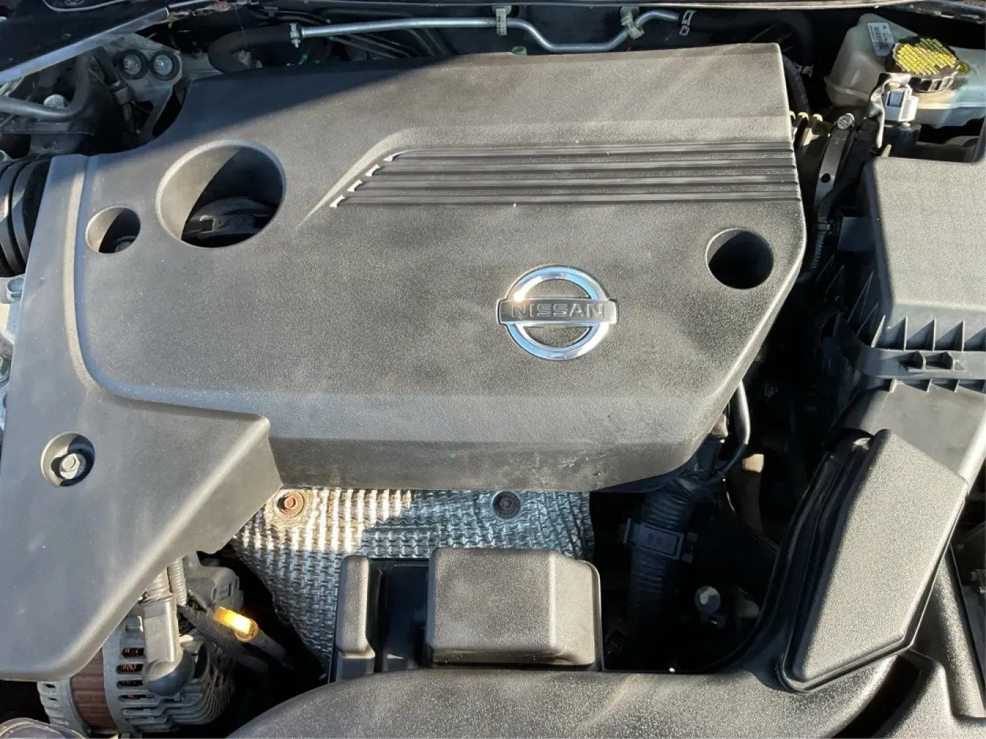 2015 Nissan Altima 2.5 SL (1N4AL3APXFC) with an 2.5L I-4 DOHC engine, located at 1230 East Main St, Xenia, OH, 45385, (937) 908-9800, 39.688026, -83.910172 - **Elevate Your Daily Drive with the 2015 Nissan Altima 2.5 SL Perfect for Every Journey!**<br /> <br /> Are you looking for a reliable sedan that effortlessly transitions from weekday commutes to weekend adventures? The 2015 Nissan Altima 2.5 SL is not just a vehicle; it's a lifestyle upgrade. Desi - Photo#11