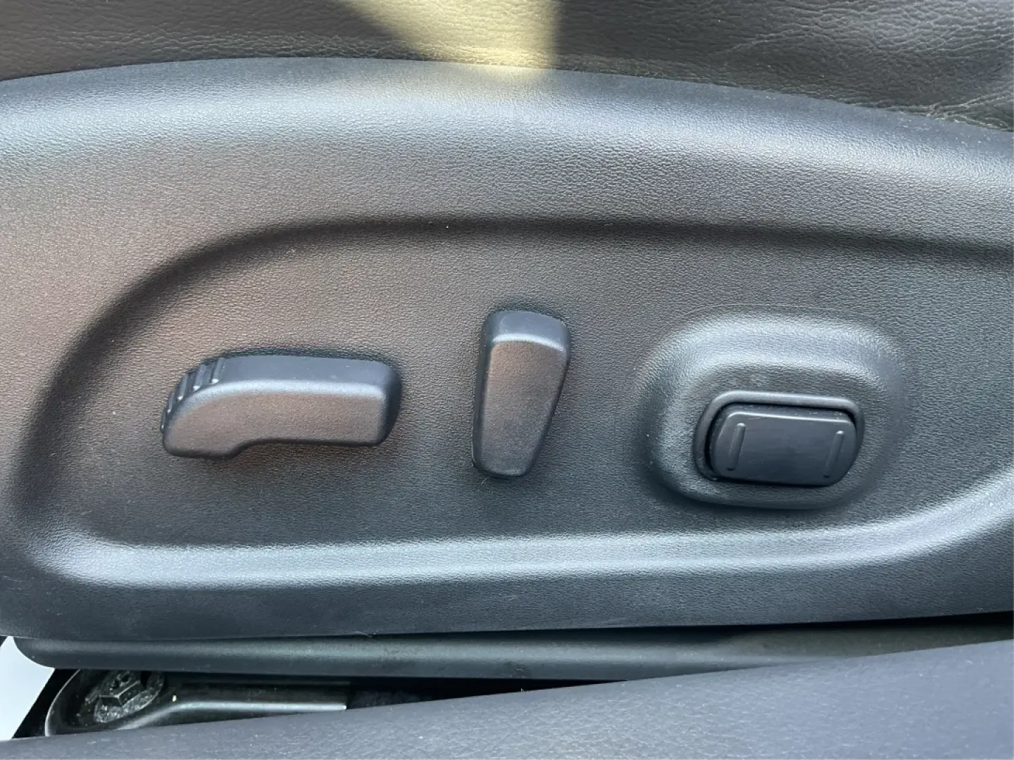 2015 Nissan Altima 2.5 SL (1N4AL3APXFC) with an 2.5L I-4 DOHC engine, located at 1230 East Main St, Xenia, OH, 45385, (937) 908-9800, 39.688026, -83.910172 - **Elevate Your Daily Drive with the 2015 Nissan Altima 2.5 SL Perfect for Every Journey!**<br /> <br /> Are you looking for a reliable sedan that effortlessly transitions from weekday commutes to weekend adventures? The 2015 Nissan Altima 2.5 SL is not just a vehicle; it's a lifestyle upgrade. Desi - Photo#17