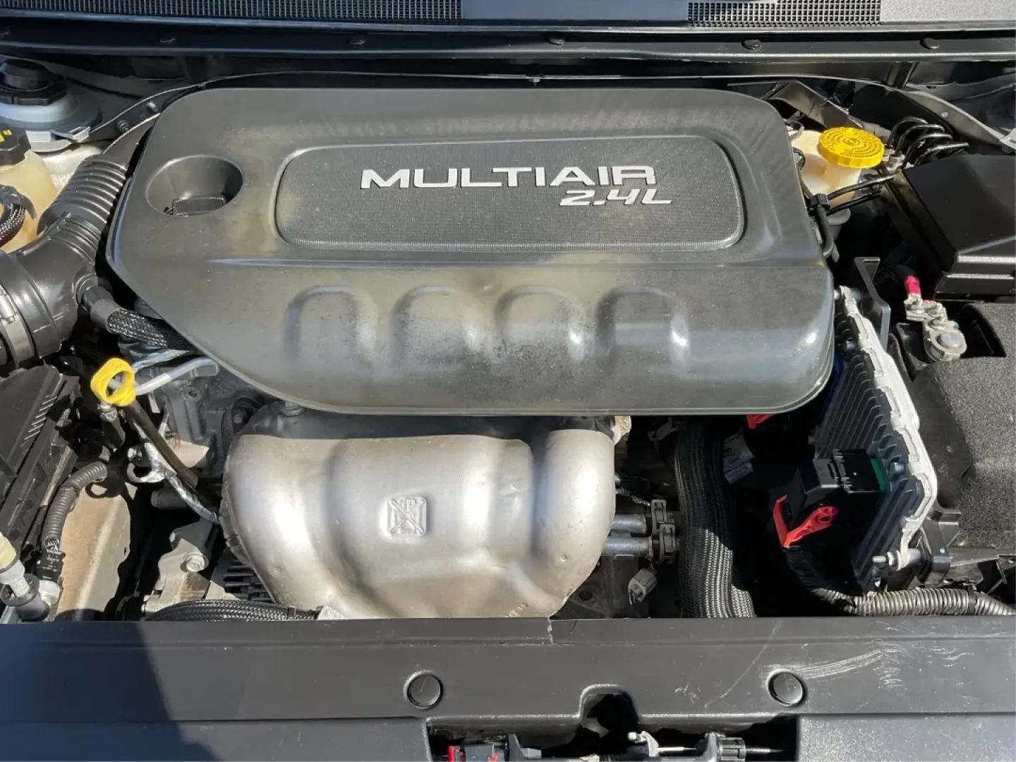 2015 Chrysler 200 S (1C3CCCBB2FN) with an 3.6L V-6 DOHC engine, located at 880 E. National Road, Vandalia, OH, 45377, (937) 908-9800, 39.891918, -84.183594 - **Discover Your Adventure: 2015 Chrysler 200 S - Perfect for Everyday Life and Weekend Getaways!**<br /> <br /> Are you ready to elevate your daily commute or embark on a spontaneous weekend trip? Meet the 2015 Chrysler 200 S, a stylish sedan designed for those who appreciate both comfort and perfor - Photo#11