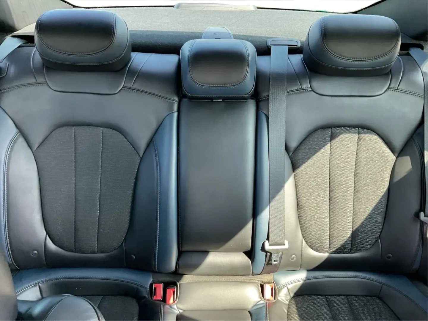 2015 Chrysler 200 S (1C3CCCBB2FN) with an 3.6L V-6 DOHC engine, located at 880 E. National Road, Vandalia, OH, 45377, (937) 908-9800, 39.891918, -84.183594 - **Discover Your Adventure: 2015 Chrysler 200 S - Perfect for Everyday Life and Weekend Getaways!**<br /> <br /> Are you ready to elevate your daily commute or embark on a spontaneous weekend trip? Meet the 2015 Chrysler 200 S, a stylish sedan designed for those who appreciate both comfort and perfor - Photo#14