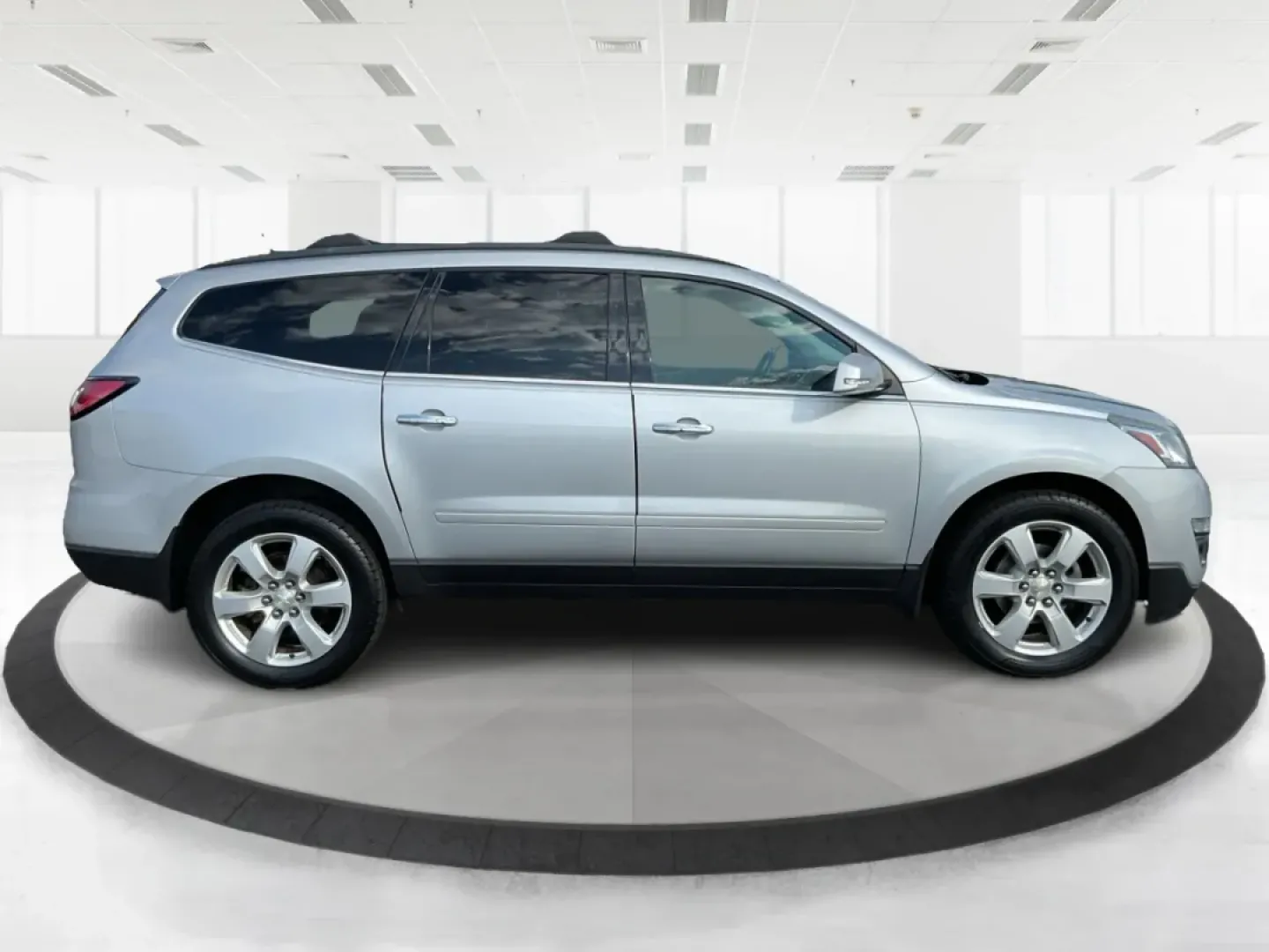 2017 Chevrolet Traverse 1LT (1GNKRGKDXHJ) with an 3.6L V-6 gasoline direct injection engine, located at 1099 N County Rd 25A, Troy, OH, 45373, (937) 908-9800, 40.057079, -84.212883 - ### Discover Your Next Family Adventure with the 2017 Chevrolet Traverse 1LT at Advantage Car and Credit - Troy!<br /> <br /> Are you searching for a reliable vehicle that can comfortably accommodate your growing family or serve as the perfect companion for weekend getaways? Look no further than the - Photo#1