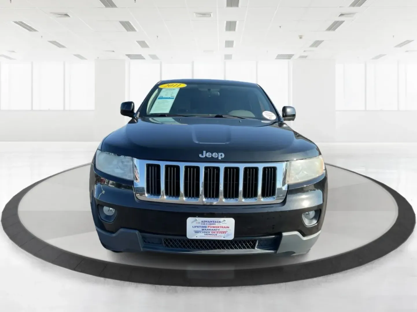 2011 Jeep Grand Cherokee Laredo (1J4RR4GG4BC) with an Other engine, located at 1099 N County Rd 25A, Troy, OH, 45373, (937) 908-9800, 40.057079, -84.212883 - **Adventure Awaits with the 2011 Jeep Grand Cherokee Laredo at Advantage Car and Credit in Troy, OH!**<br /> <br /> Are you ready to elevate your family adventures or weekend getaways? The 2011 Jeep Grand Cherokee Laredo is the SUV that can take you there, whether it's off the beaten path or cruisin - Photo#7